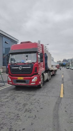 Dongfeng Tianlong VL 450 hp 6X4 - photo 3