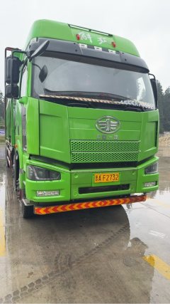 FAW Jiefang J6P 460 hp 8X4 - photo 2