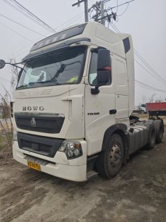 Sinotruk HOWO T7H 540 hp 6X4 - photo 1