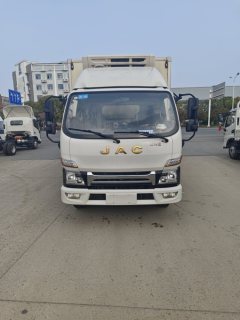 JAC Shuailing Handsome bell E middle body 131 hp 4X2 3.8 m - ფოტო 4