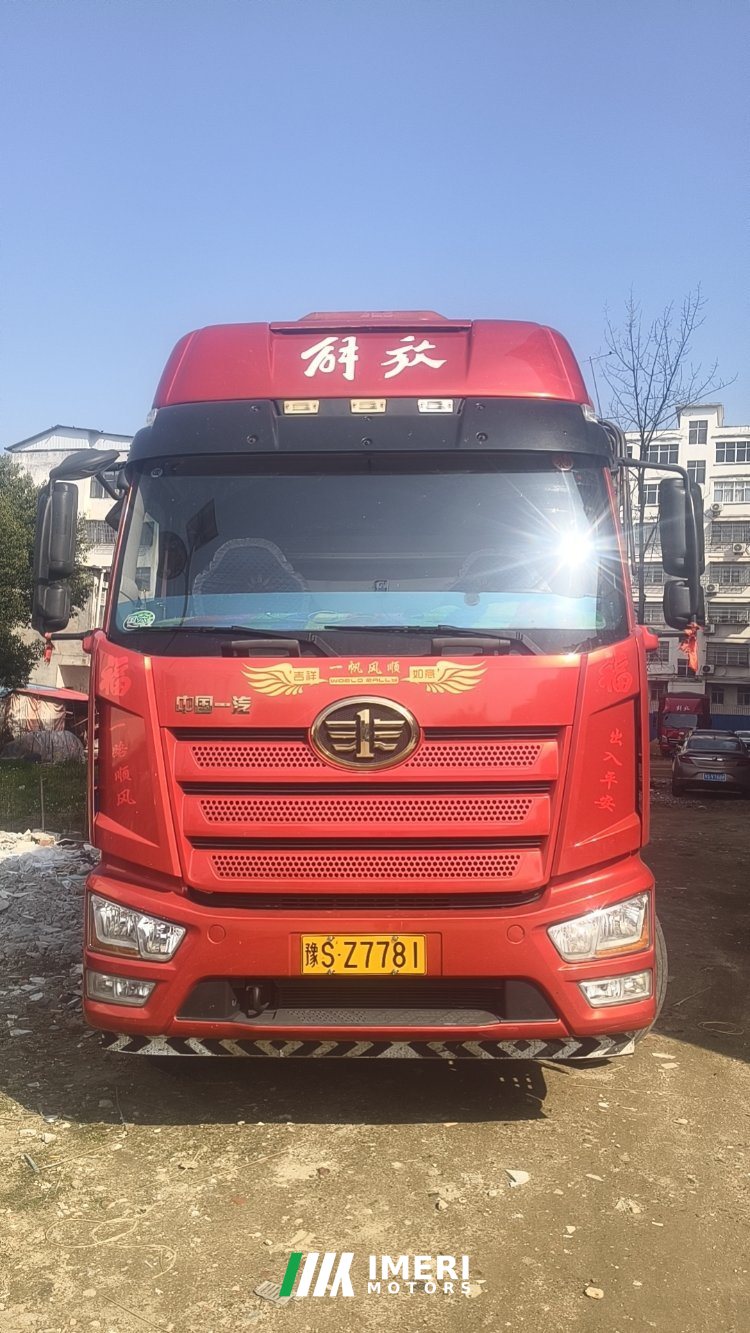2022 FAW Jiefang J6L 260 hp 4X2 6.75 m