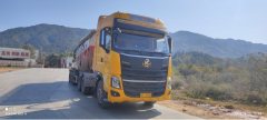 Dongfeng Liuzhou Chenglong H7 430 hp 6X4 - photo 6