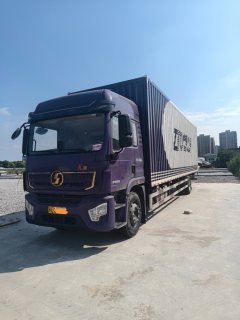Shacman 240 hp 4X2 9.8 m - photo 3