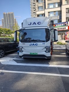 JAC ES9 4.18 m - ფოტო 1