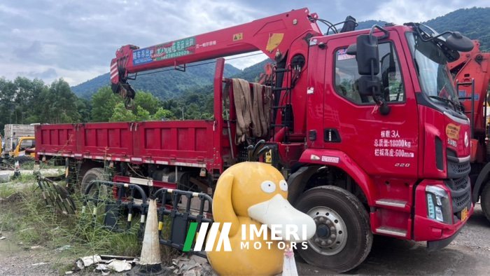 2025 Dongfeng Liuzhou Chenglong M3 220 hp 6 m