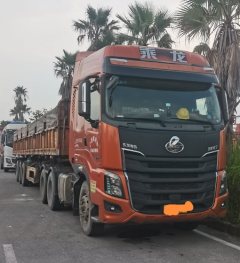 Dongfeng Liuzhou Chenglong H7 480 hp 6X4 - ფოტო 1