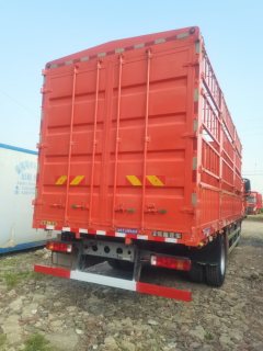 Sinotruk Sitrak G5S 290 hp 4X2 6.75 m - ფოტო 9