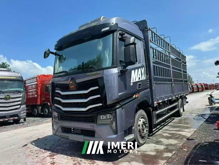 2025 Sinotruk HOWO Max 330 hp 4X2 6.75 m