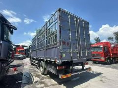 Sinotruk HOWO Max 330 hp 4X2 6.75 m - photo 12