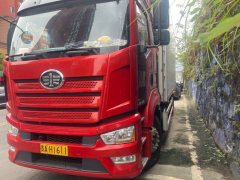 FAW Jiefang J6L 300 hp 4X2 6.8 m - photo 1