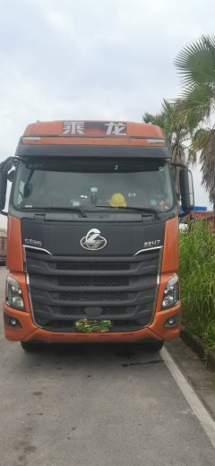 Dongfeng Liuzhou Chenglong H7 480 hp 6X4 - photo 2