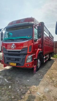 Dongfeng Liuzhou Chenglong H5 240 hp 4X2 6.8 m - ფოტო 1