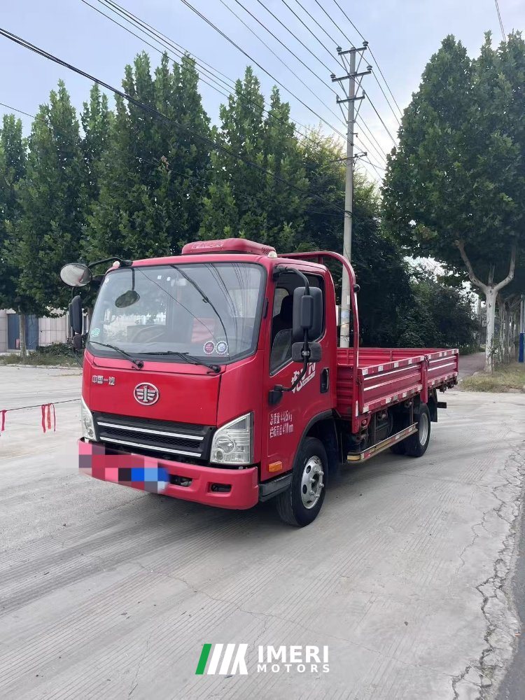 FAW Jiefang J6F 130 hp 4X2 4.21 m - truck from China