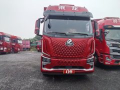 Dongfeng Liuzhou Chenglong H5V 300 hp 4X2 9.7 m - ფოტო 2