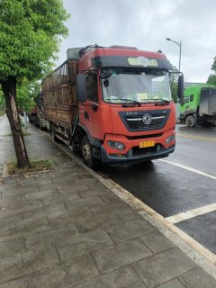 Dongfeng Tianjin KR 245 hp 4X2 6.75 m - ფოტო 3