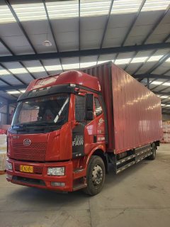 FAW Jiefang J6L 220 hp 4X2 8.7 m - фото 2