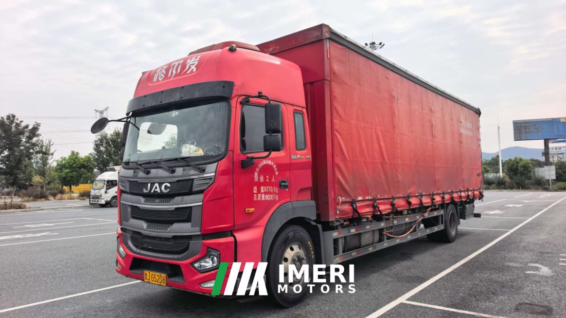 JAC Gallop Gelfa A5 290 hp 6X2 9.6 m - truck from China