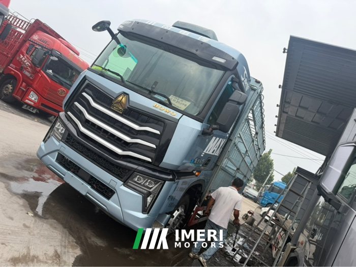 2025 Sinotruk HOWO Max 290 hp 4X2 6.75 m