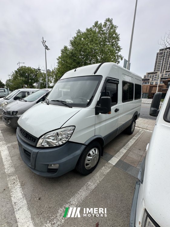 Iveco New Daily 122 hp - სატვირთო ჩინეთიდან