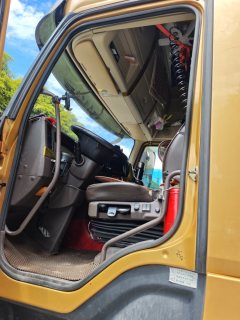 Dongfeng Liuzhou Chenglong H7 315 hp 6X2 9.6 m - фото 4