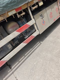 Dongfeng Liuzhou Chenglong H7 315 hp 6X2 9.6 m - фото 5