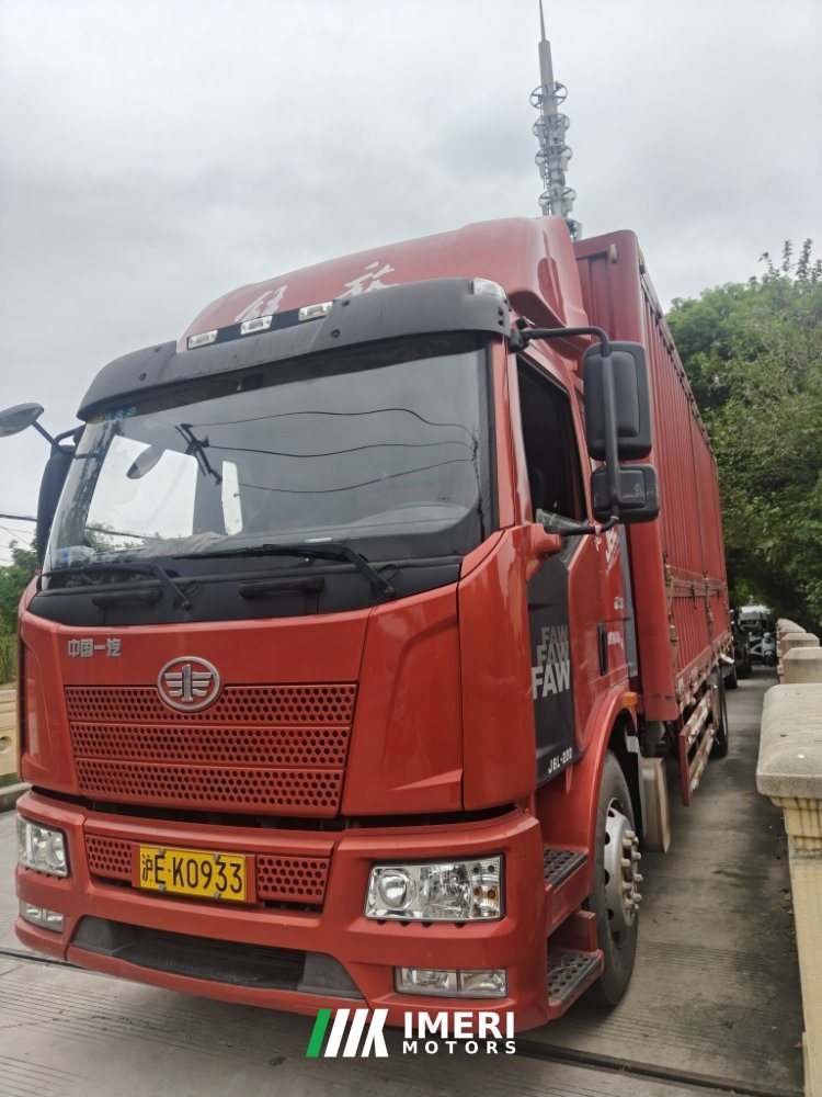 2019 FAW Jiefang J6L 220 hp 4X2 8.7 m