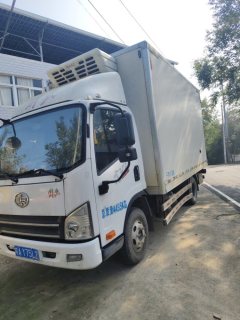 FAW Jiefang J6P 135 hp 4X2 4.2 m - photo 2