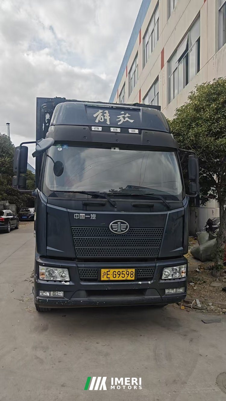 2020 FAW Jiefang J6M 240 hp 6X2 9.5 m