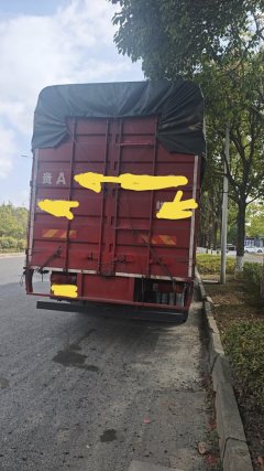 Dongfeng Liuzhou Chenglong H5 350 hp 4X2 6.8 m - photo 2