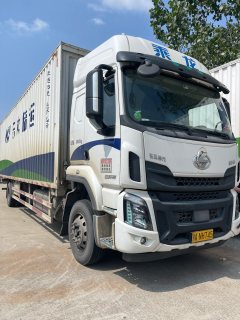 Dongfeng Liuzhou Chenglong H5 240 hp 4X2 9.7 m - photo 2