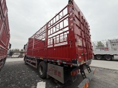 Sinotruk HOWO Max 290 hp 4X2 6.75 m - photo 5