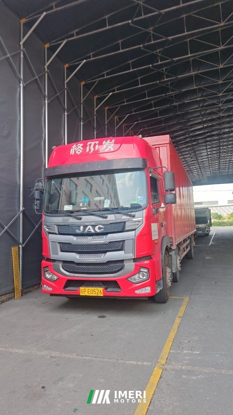 2022 JAC Gallop Gelfa A5 270 hp 6X2 9.8 m