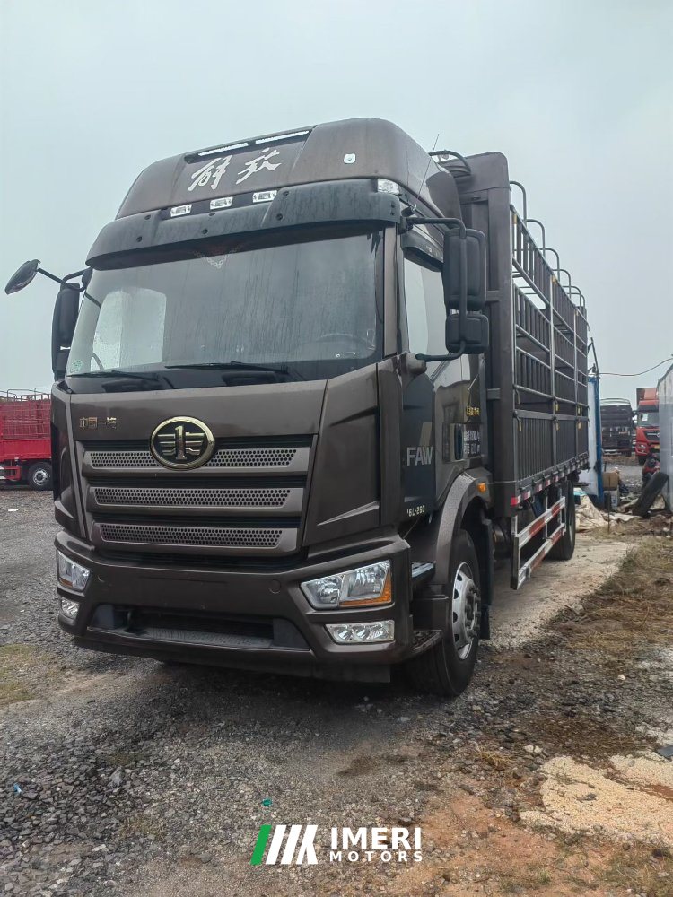 FAW Jiefang J6L 260 hp 4X2 6.75 m - truck from China
