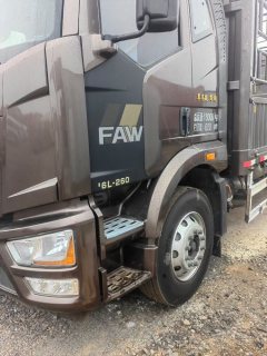 FAW Jiefang J6L 260 hp 4X2 6.75 m - photo 6