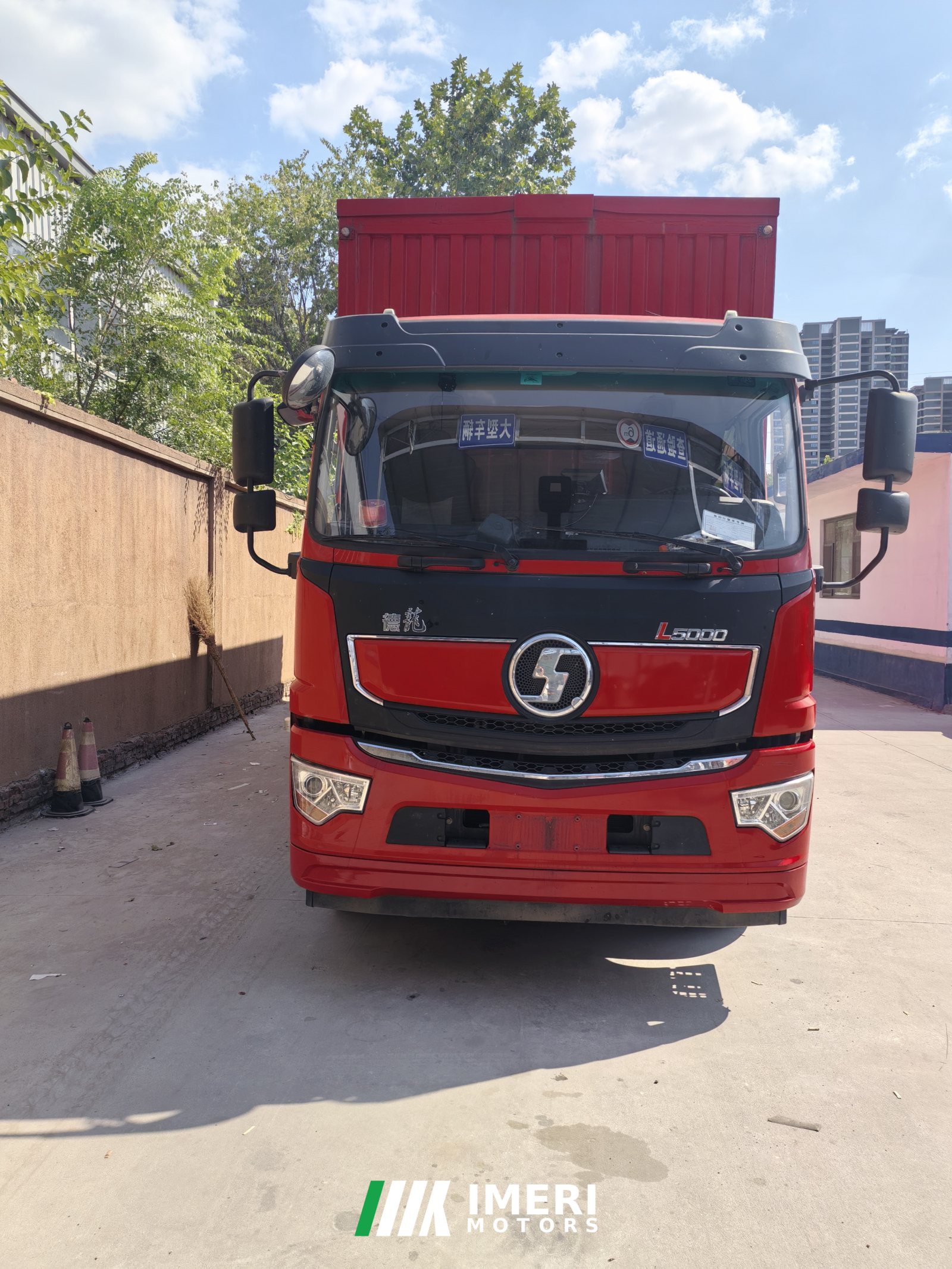 2023 Shacman Q300 300 hp 4X2 9.8 m