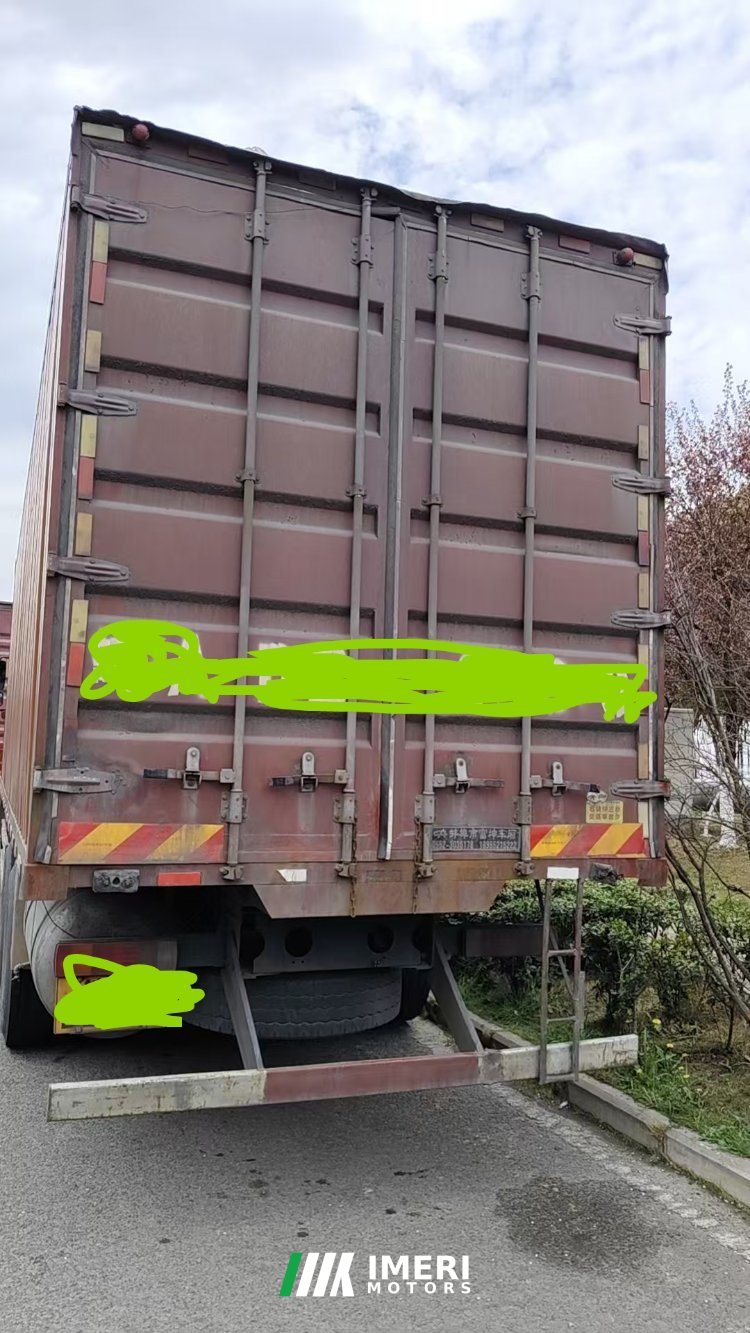FAW Jiefang JH6 350 hp 8X4 9.5 m - truck from China