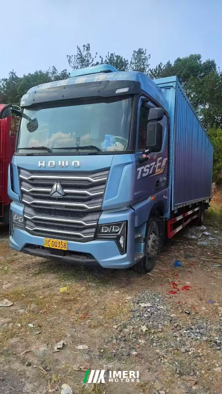 2025 Sinotruk HOWO TS7 290 hp 4X2 9.55 m
