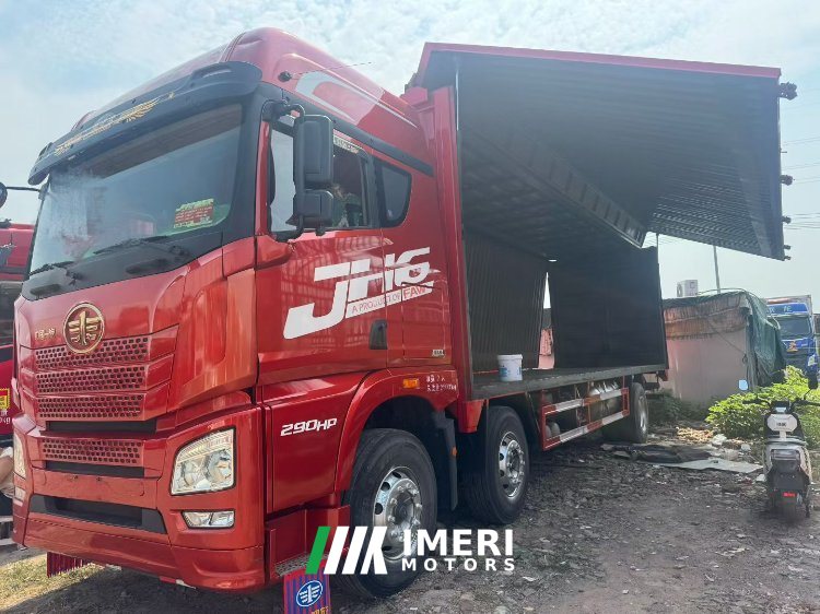 2021 FAW Jiefang JH6 290 hp 6X2 9.4 m