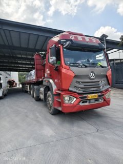 Sinotruk HOWO T7H 460 hp 6X4 - photo 2