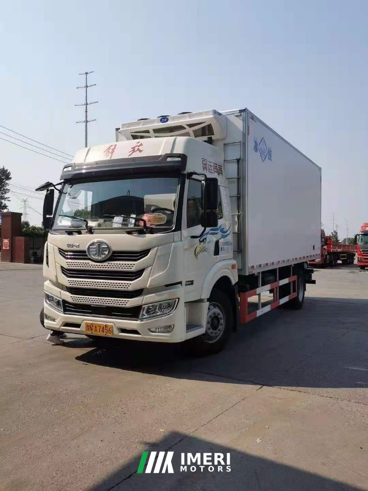 2021 FAW Jiefang Dragon VH 240 hp 4X2 6.8 m