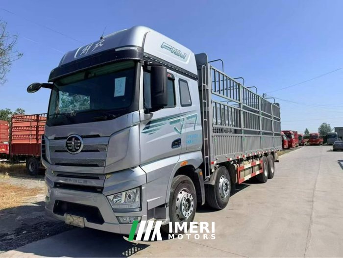 2022 FAW Jiefang J7 460 hp 8X4 9.4 m