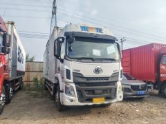 Dongfeng Liuzhou Chenglong H5 270 hp 4X2 9.6 m - фото 2