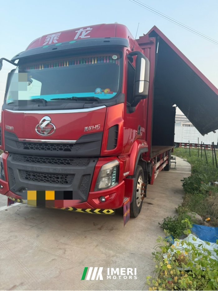 Dongfeng Liuzhou Chenglong H5 245 hp 4X2 9.7 m - грузовик из Китая