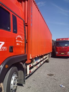 Sinotruk HOWO TX7 PRO 290 hp 4X2 9.6 m - фото 4