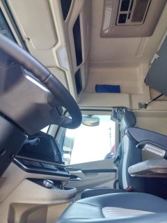 Dongfeng Liuzhou Chenglong H5 300 hp 4X2 9.7 m - фото 6