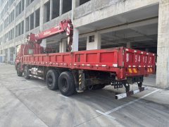 Dongfeng Tianlong 290 hp 8X4 8.4 m - photo 4