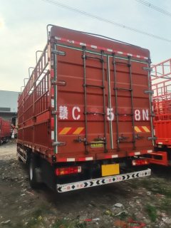Sinotruk Sitrak G5S 290 hp 4X2 6.75 m - photo 9