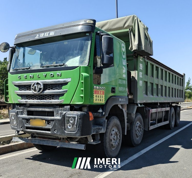 2020 SAIC Hongyan Genlyon 450 hp 8X4 8.3 m