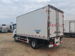 Qingling Isuzu KV100 120 hp 4X2 2.1 m - photo 5