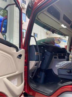 Dongfeng Liuzhou Chenglong H5 320 hp 6X2 9.7 m - ფოტო 10
